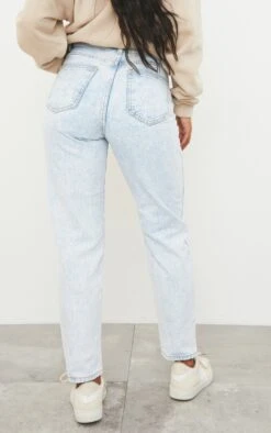 PRETTYLITTLETHING Light Wash Acid Mom Jeans -Modern Wear Boutique 040b4e020438557f955d82fed9c8fd034535f319 cmg1821 3