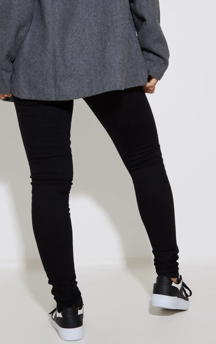 PRETTYLITTLETHING L32 Intense Black 5 Pocket Skinny Jeans 4 PRETTYLITTLETHING L32 Intense Black 5 Pocket Skinny Jeans - Image 4