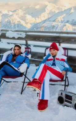 PRETTYLITTLETHING SKI Blue And White Faux Fur Dogtooth Hooded Gilet 7 PRETTYLITTLETHING SKI Blue And White Faux Fur Dogtooth Hooded Gilet -Modern Wear Boutique 16ae176726e34f92e96bec307fded580191cc13d cna9000 3