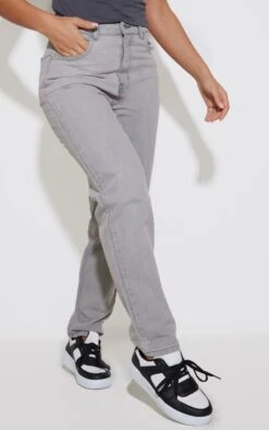 PRETTYLITTLETHING Grey Mom Jeans -Modern Wear Boutique 310c8a14e894d15b22b8e72a90f72421869b3e42 cmy6465 2