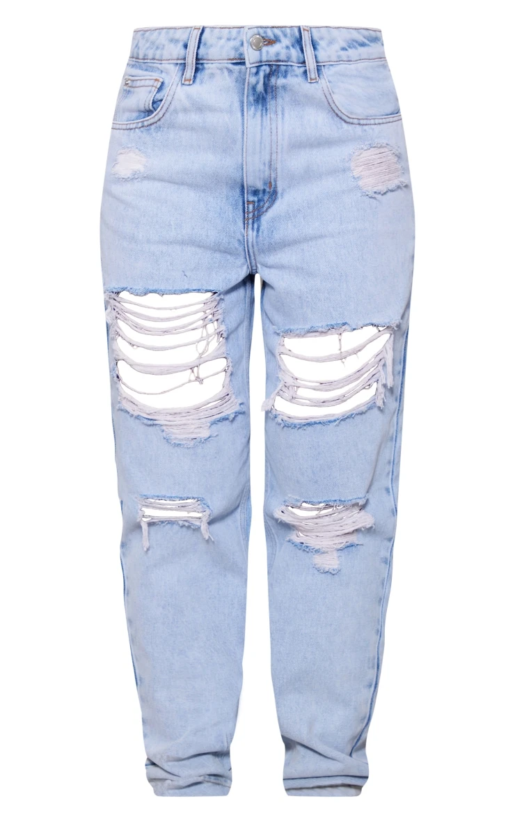PRETTYLITTLETHING Light Blue Wash Ripped Mom Jeans 6 PRETTYLITTLETHING Light Blue Wash Ripped Mom Jeans - Image 6