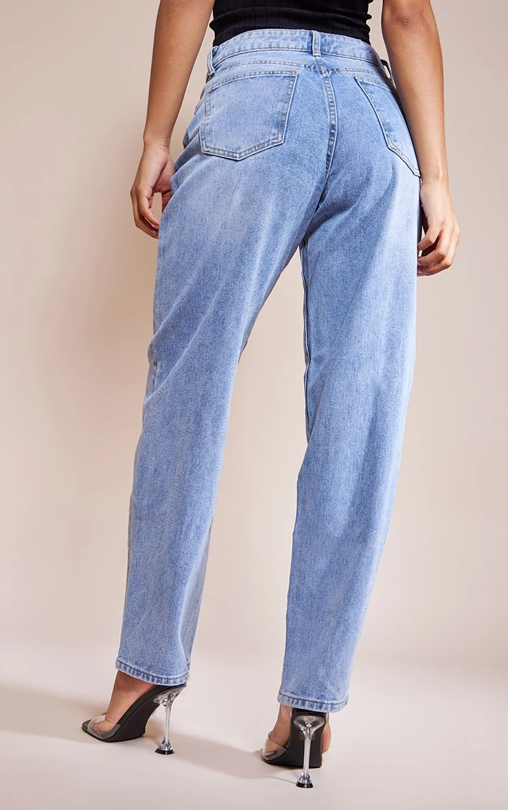 PRETTYLITTLETHING L32 Light Blue Wash Boyfriend Jeans 4 PRETTYLITTLETHING L32 Light Blue Wash Boyfriend Jeans - Image 4