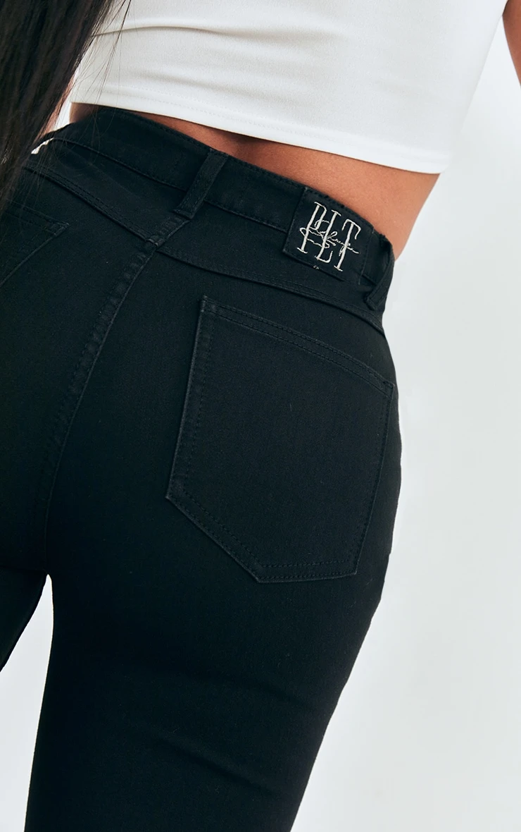 PRETTYLITTLETHING Shape Black Knee Rip Skinny Jeans 5 PRETTYLITTLETHING Shape Black Knee Rip Skinny Jeans - Image 5