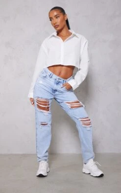 PRETTYLITTLETHING Light Blue Wash Ripped Mom Jeans