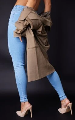 PRETTYLITTLETHING Light Wash Skinny 5 Pocket Jeans -Modern Wear Boutique 5ffb6ef4ad47047f6803feb15c4d6671325290de cmd9846 3