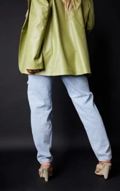 PRETTYLITTLETHING Light Wash Ripped Mom Jeans 10 PRETTYLITTLETHING Light Wash Ripped Mom Jeans -Modern Wear Boutique 84a202201612cf9ace216221a405f7b82f5da58e cmc4007 3