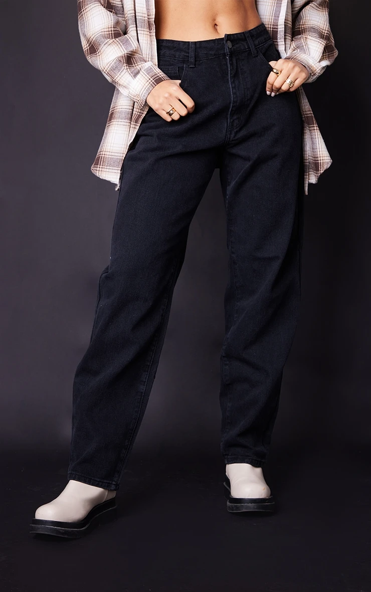 PRETTYLITTLETHING L32 Washed Black Boyfriend Jeans 3 PRETTYLITTLETHING L32 Washed Black Boyfriend Jeans - Image 3