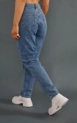 PRETTYLITTLETHING Vintage Wash Mom Jeans -Modern Wear Boutique 9a2aa3f6cd4fa58ac838c4c010ec2366ec228628 cmc7152 3
