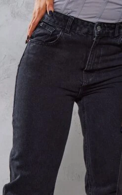 PRETTYLITTLETHING L32 Black Wash Mom Jeans -Modern Wear Boutique c4345aacdfbf9af2b77c238afb531f15b5505782 cmy8028 4