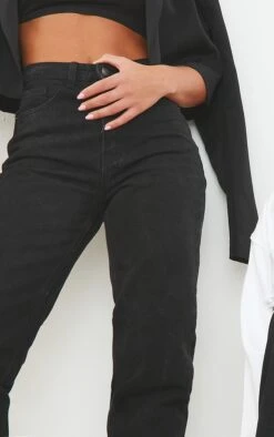 PRETTYLITTLETHING Black Mom Jeans -Modern Wear Boutique c6e308c841c5ca0e44c88c0a1d154abf21fb1921 cly9252 4