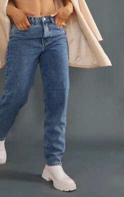 PRETTYLITTLETHING Vintage Wash Mom Jeans -Modern Wear Boutique cb6001bf19a1c2e121ab118f528abab96f75b29f cmc7152 4