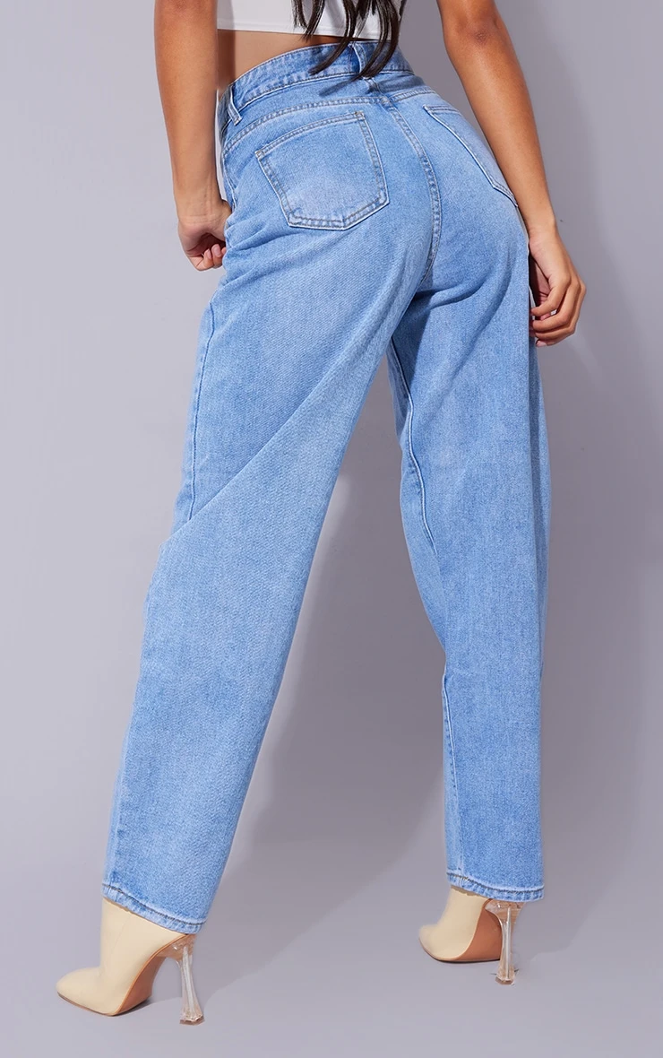 PRETTYLITTLETHING L30 Light Blue Wash Boyfriend Jeans 4 PRETTYLITTLETHING L30 Light Blue Wash Boyfriend Jeans - Image 4