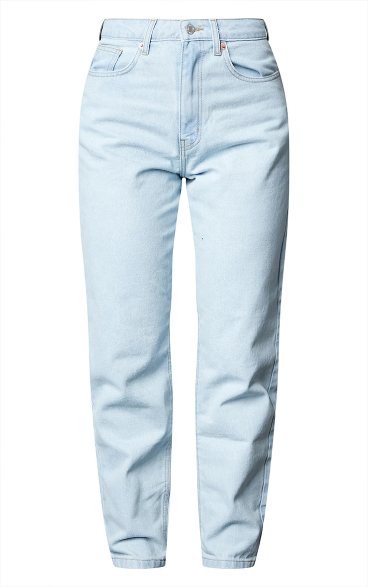 PRETTYLITTLETHING L30 Light Wash Mom Jeans 6 PRETTYLITTLETHING L30 Light Wash Mom Jeans - Image 6