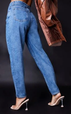 PRETTYLITTLETHING L30 Mid Blue Wash Mom Jeans -Modern Wear Boutique f4464e02f49ffe8b85d2c105514c95b170db625d cly9253 3